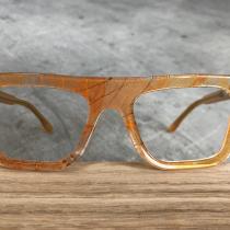 Amand orange leaves